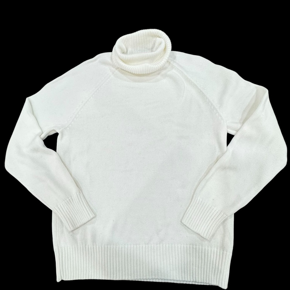 Large Cotton White Long sleeved turtle neck. Jeanne Pierre